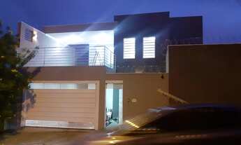 Imagem 1: Sobrado para Venda em Ribeirão Preto, Sumarezinho, 4 dormitórios, 2 suítes, 2 banheiros, 4