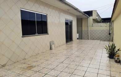 Imagem 3: Casas 3 e 4 Quartos para Locação em Manaus, Japiim II, 4 dormitórios, 2 suítes, 4 banheiro