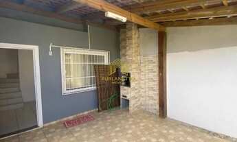 Imagem: Lindo sobrado geminado no bairro Petrópolis