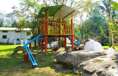 Imagem 3: Praia em Ubatuba sem trânsito e baixo investimento