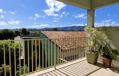 Imagem 3: ÓTIMA CASA EM ATIBAIA PARA LOCAÇÃO COM TRÊS DORMITÓRIOS e vista para PEDRA GRANDE