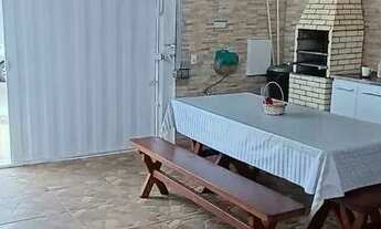 Imagem: Casa com piscina no início do bairro Belo