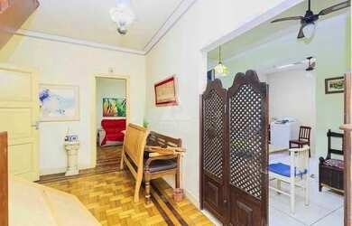 Imagem 6: Casa tríplex - 5 quartos - área externa - em rua nobre de Laranjeiras