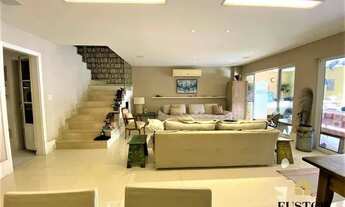 Imagem 7: Casa de condomínio para venda tem 415 metros quadrados com 5 quartos