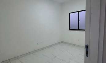 Imagem 3: Cond. Villa Fiori - casa 2/4 sendo uma suíte no SIM - armários na cozinha - frente e fundo