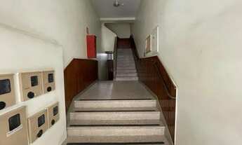 Imagem 2: Apartamento com 2 dormitórios à venda, 80 m² por R$ 290.000,00 - Centro - Juiz de Fora/MG