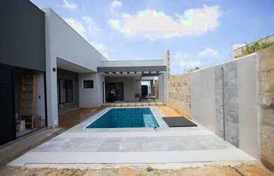 Imagem 6: Casa térrea para venda possui 251 metros quadrados com 3 quartos em Centro - Vinhedo - SP