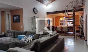 Imagem 2: Casa para Aluguel - Praia da Bandeira, 4 Quartos, 1000 m2