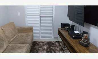 Imagem 2: Viva com estilo e conforto neste apartamento de 2 quartos com varanda gourmet e vista incr