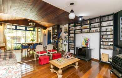 Imagem 5: Casa para venda possui 1130 metros quadrados com 7 quartos