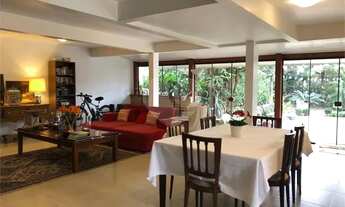 Imagem 7: Casa térrea podendo ser comercial ou residencial com 4 dormitórios sendo 1 suíte