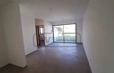 Imagem 2: )(- Lindo Apartamento com 2 Quartos e Varanda Gourmet em Jardim dos Alfineiros