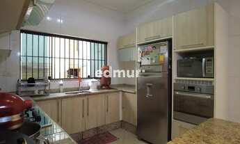 Imagem 2: SOBRADO no bairro Vila Camilópolis com 200m². 3 dormitórios e 4 vagas. Confira