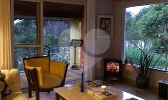 Imagem 3: Casa térrea podendo ser comercial ou residencial com 4 dormitórios sendo 1 suíte