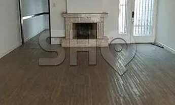 Imagem 3: Casa com 3 Quartos e 3 banheiros para Alugar, 218 m² por R$ 5.000/Mês