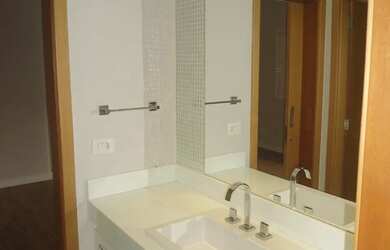 Imagem 5: Casa de condomínio para venda tem 327 metros quadrados com 3 quartos