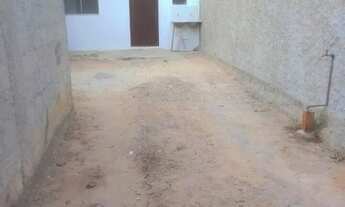 Imagem 2: CASA DE FUNDOS COM QUINTAL!