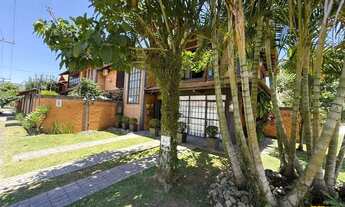 Imagem 2: Casa com 5 quartos, 2 suítes, com piscina, no Parque São Jorge, Florianópolis