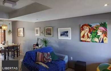 Imagem 4: Sobrado em Porto Alegre, no bairro Espírito Santo, com 3 dormitório(s), e 3 banh