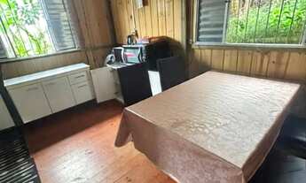 Imagem 2: Vende-se : casa mista, sendo 3 peças de madeira e 7 de alvenaria