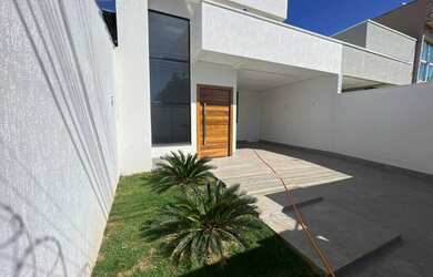 Imagem 2: Casa para venda com 138 metros quadrados com 3 quartos em Jardim Atlântico - Goiânia - GO