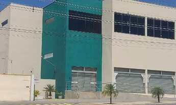 Imagem: Loja com 2 pavimentos e mezanino e sub solo