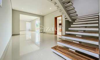 Imagem 7: Casa de alto padrão, 3 suítes com closet, piscina em condomínio de luxo, com lago, academi