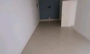 Imagem 3: Constante Ramos 160 metros de grande conforto, piso especial que aguenta impacto e quando