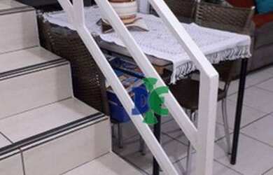 Imagem 2: Sobrado com 2 dormitórios, 60 m² - venda por R$ 215.000 ou aluguel por R$ 1.100/mês - Cida