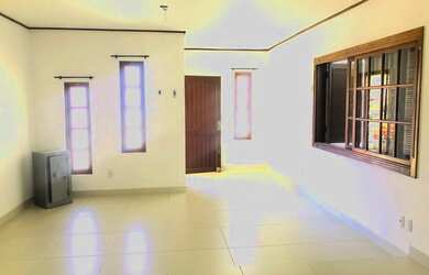 Imagem 5: Imperdível! Residência ou Comércio, 3 Pisos, Pátio, Terraço, 3 Vagas p/Carro, Excelente Lo