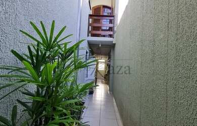 Imagem 5: Casa Assobradada - Bosque dos Eucaliptos - 3 Dormitórios - 160m² - Estuda Permuta