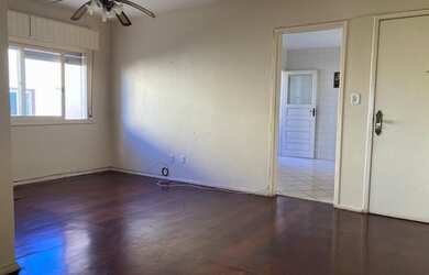 Imagem 7: Apartamento para venda possui 80 metros quadrados com 2 quartos em Centro - Pelotas - RS