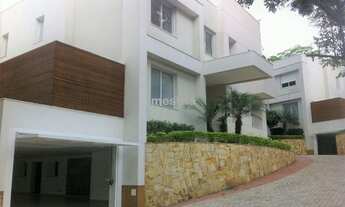 Imagem 4: Casa em condomínio fechado, super arborizado e em rua tranquila