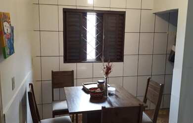 Imagem 5: QNN 21 Casa 3 Qts na Laje + 2 casas de fundos! Para Investir ou Morar