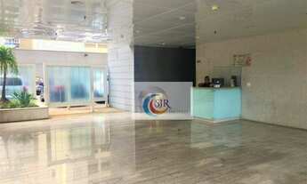 Imagem 5: Sala comercial de 390 m² com piso elevado, forro com luminárias, ar condicionado