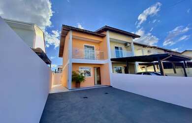 Imagem 2: Sobrado localizado no Schutz, espaçoso terreno