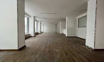 Imagem 4: EXCELENTE LOJA DE ESQUINA Prédio comercial frontal atendendo diversas finalidades comerci