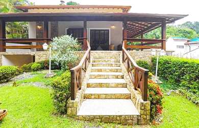 Imagem 2: CASA DE ALTO PADRÃO COM 825M² DE ÁREA CONSTRUÍDA, COM PISCINA COM CASCATA, COM 5 DORMITÓRI