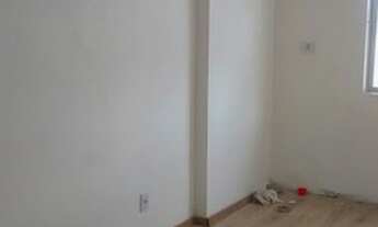 Imagem 6: AMPLA COBERTURA EM RUA TRANQUILA