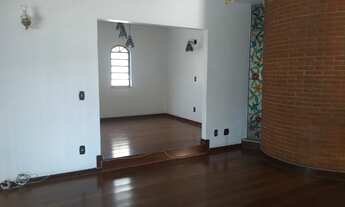 Imagem 3: Casa para aluguel tem 293 metros quadrados com 3 quartos