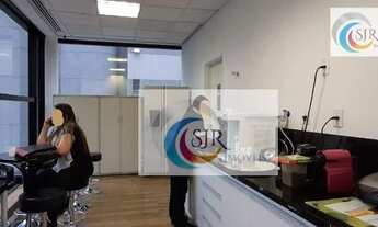 Imagem 7: Conjunto comercial com 291m² mobiliado com 54 posições de trabalho, 3 salas de reunão com