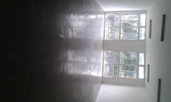 Imagem 3: SALA AMPLA EM FRENTE AO HOSPITAL DE CLINICAS