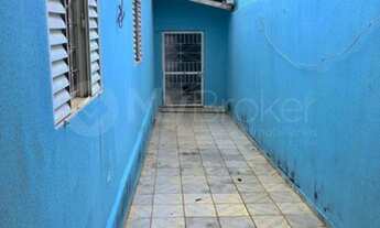 Imagem 3: Casa com 3 quartos - Bairro Jardim das Aroeiras em Goiânia