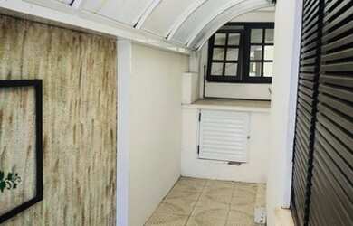 Imagem 6: Imperdível! Residência ou Comércio, 3 Pisos, Pátio, Terraço, 3 Vagas p/Carro, Excelente Lo