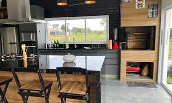 Imagem: Sobrado para venda com piscina