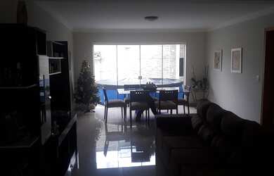 Imagem 6: Casa para venda tem 250 metros quadrados com 3 quartos em Jardim das Américas - Curitiba