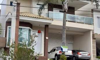 Imagem 2: Casa de condomínio para venda tem 295 metros quadrados com 3 quartos e piscina