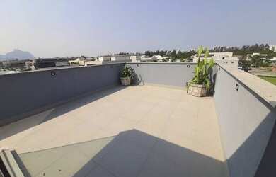 Imagem 7: Casa para venda tem 604 metros quadrados com 6 quartos em Barra da Tijuca - Rio de Janeiro