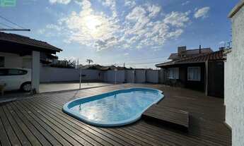 Imagem: Casa à venda com 03 dormitórios e piscina