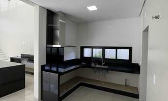 Imagem 6: Casa de condomínio térrea para venda tem 381 metros quadrados com 4 quartos